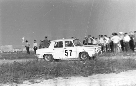 Andrzej Wojciechowski i Zygmunt Wiśniowski – Renault 8 Gordini.